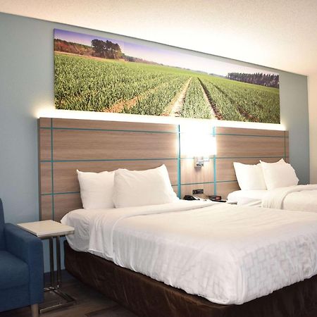 Clarion Pointe Vidalia - Lyons West Hotel Екстериор снимка