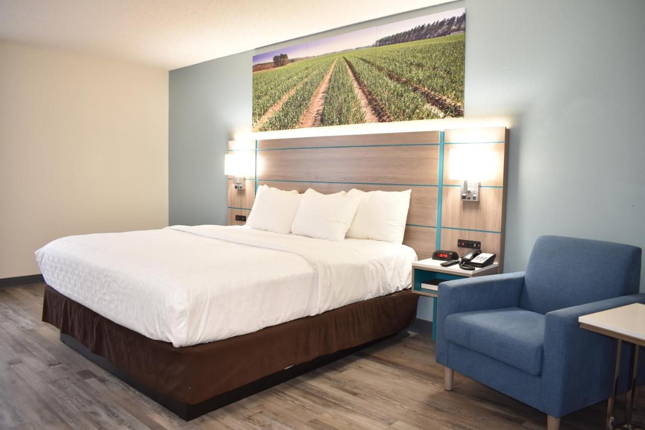 Clarion Pointe Vidalia - Lyons West Hotel Екстериор снимка