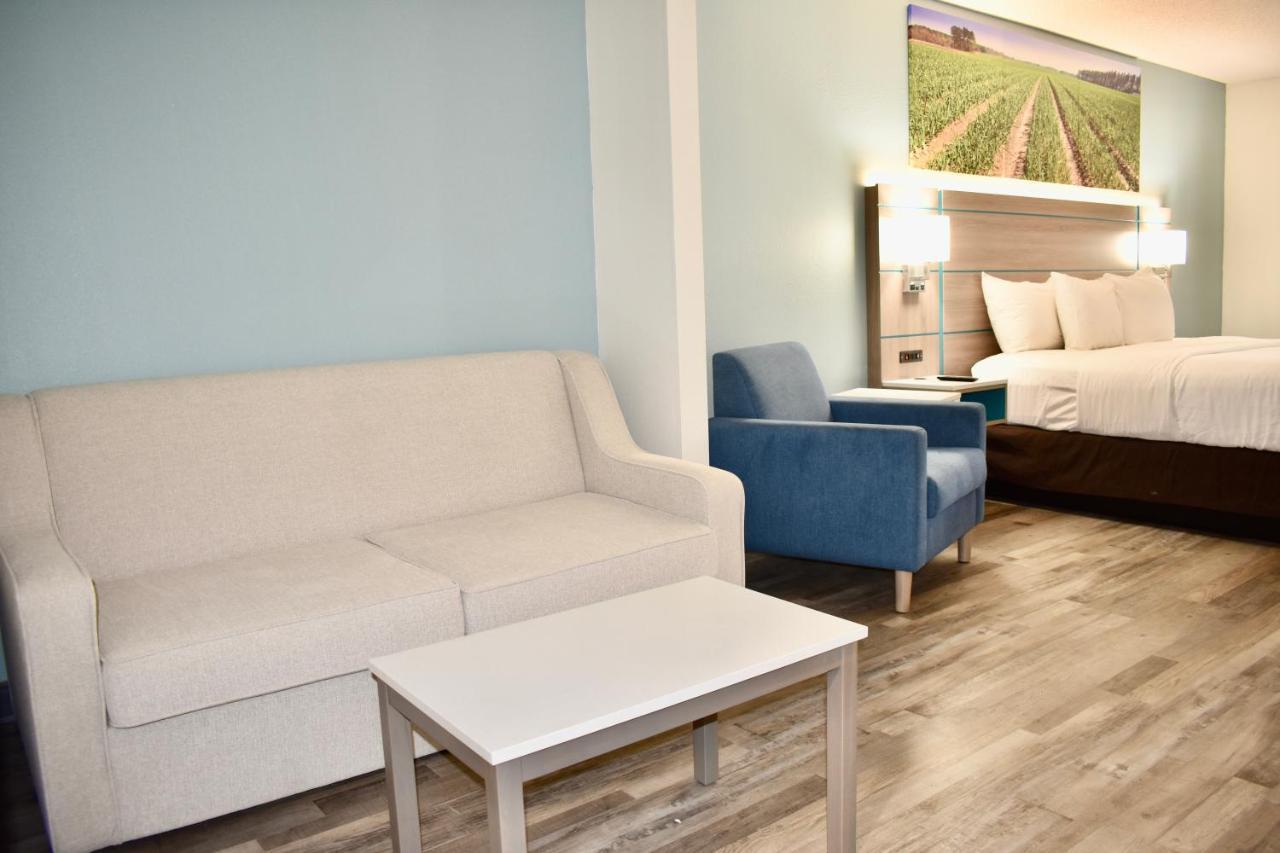 Clarion Pointe Vidalia - Lyons West Hotel Екстериор снимка
