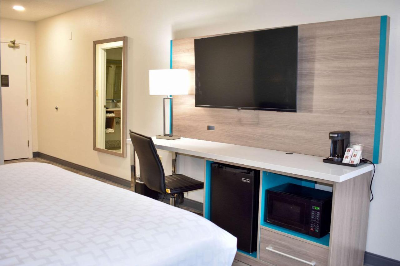 Clarion Pointe Vidalia - Lyons West Hotel Екстериор снимка